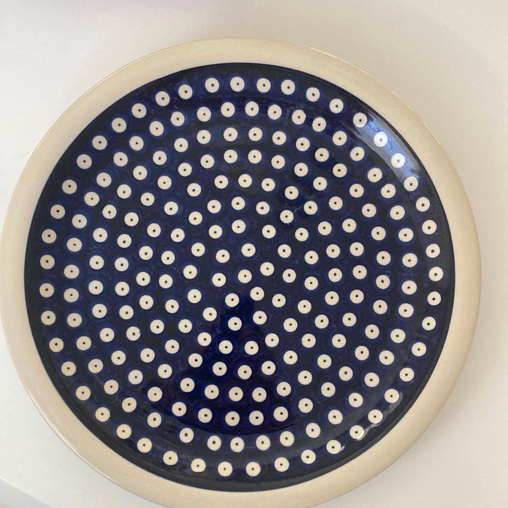 Beautiful Vintage polish pottery round plate